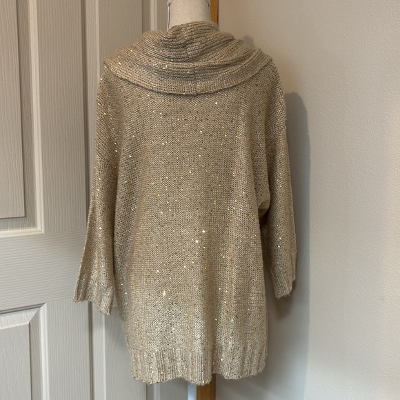 EUC Gold Sequined Sweater - Picture 5 of 10